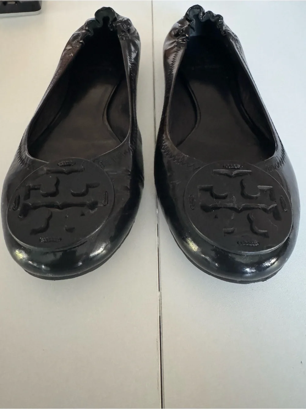 Tory Burch Black Patent Logo Round-Toe Ballet Flats size 9